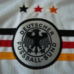 1998-00 Home, crest detail